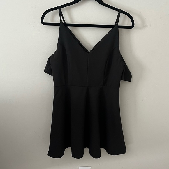 Lulus Off the Shoulders Skater Dress in Black Women's sz M - Picture 2 of 5